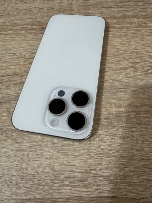 Iphone  15 Pro Silver Neverlock 100% baterie