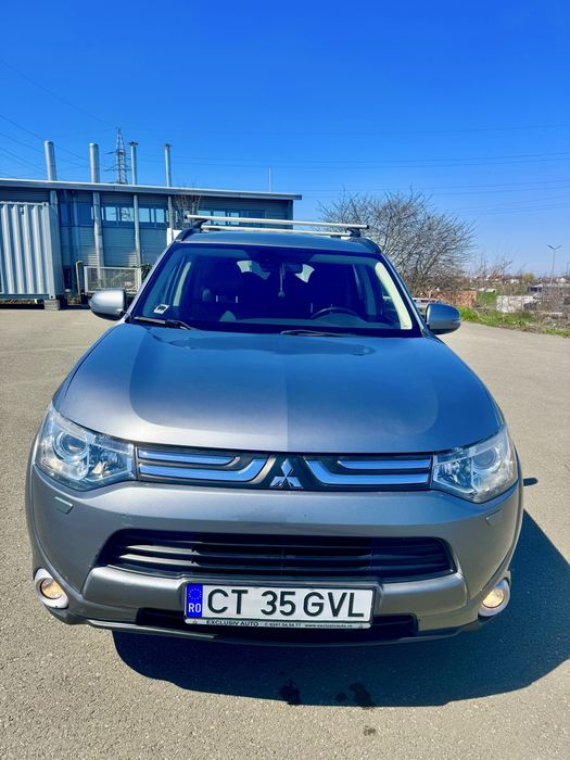 Mitsubishi Outlander 4wd, automata , an 2014 , diesel, 7 locuri