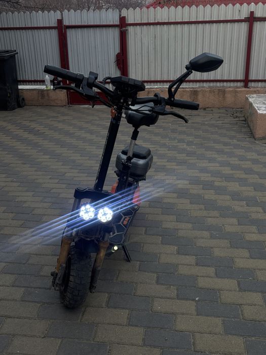 Vand sau schimb Trotineta electrica Kukirin M5 PRO