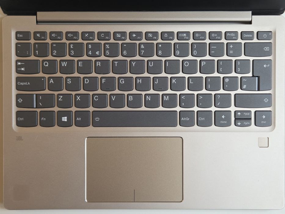 Laptop Lenovo Ideapad 720s cu i5, 256Gb, 8Gb Ram, display FullHD