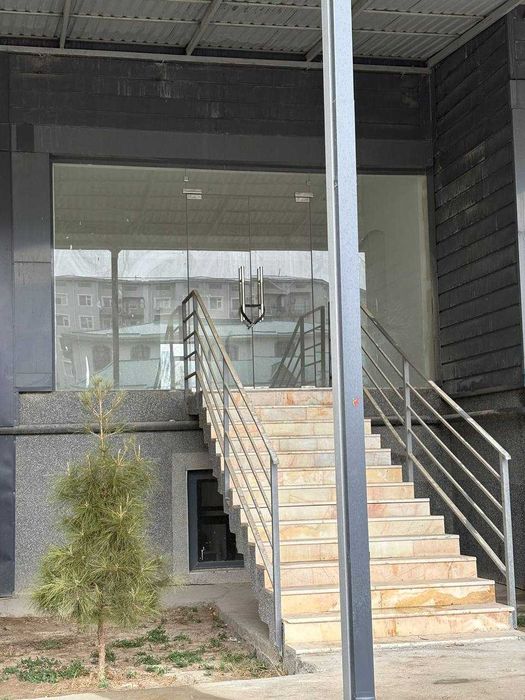 Нотурар бино сотилади, дукон ёки офис учун кулай жой