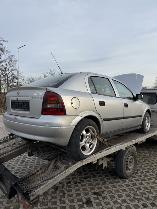 Opel Astra 1.6i САМО НА ЧАСТИ