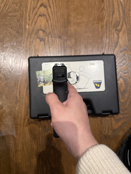 Glock 17 4th generation airsoft