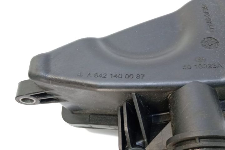 Rezonator aer A6421400087 Mercedes-Benz ML W164 seria