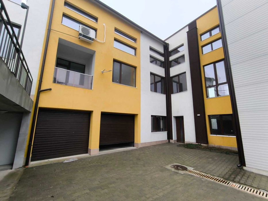 Продава се Тристаен апартамент в Разград, Житница - 146 кв.м за 396 €/кв.м - Снимка #1