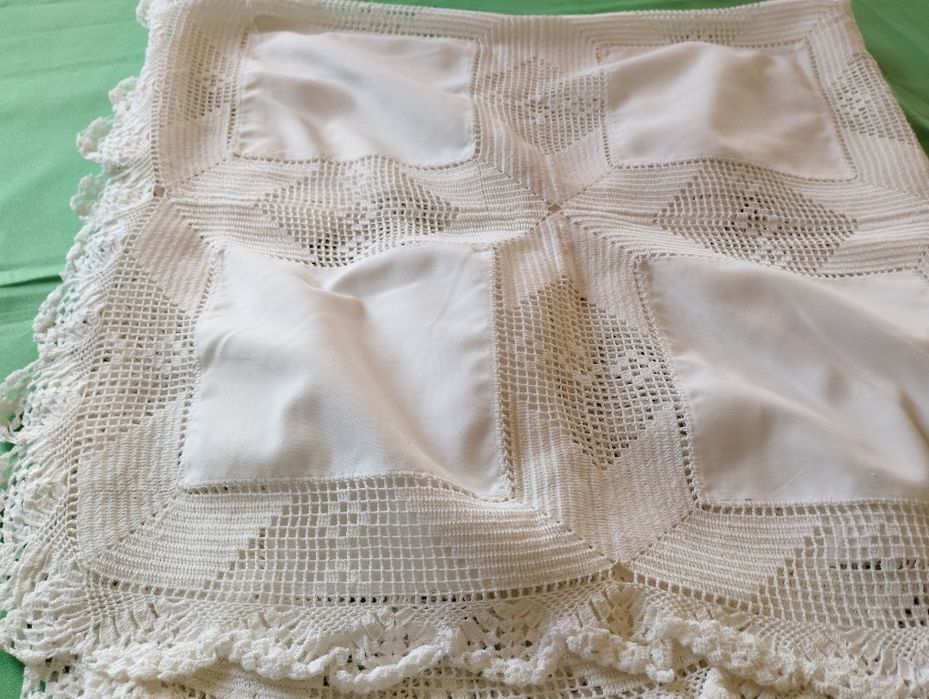 Покривка за маса на една кука