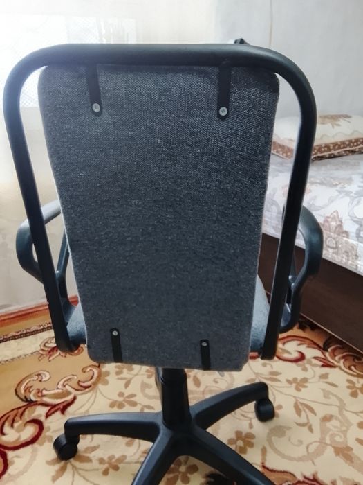 Кресло офисное..