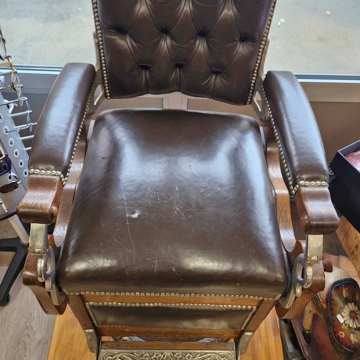 Liquid Money vinde - Scaun frizerie vintage Koken “Congress One-Lever”