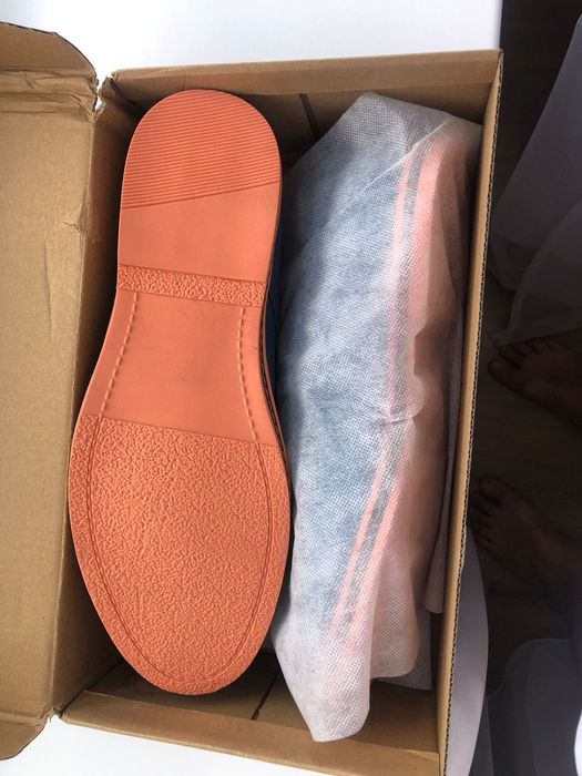 Новые мужские туфли