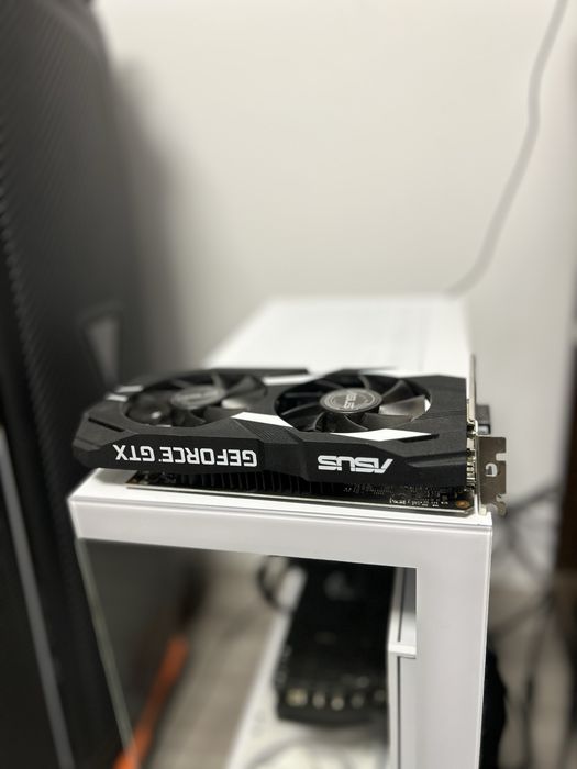 Se vinde Gtx 1650 4gb