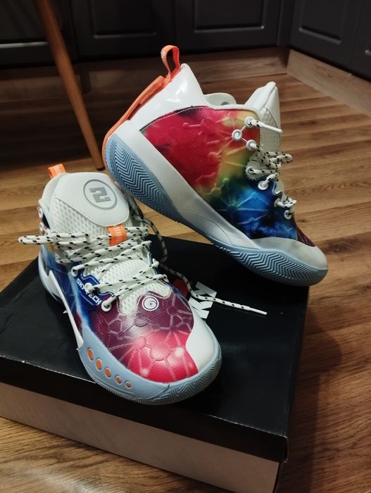 Баскетболни обувки - UP 2 SKY