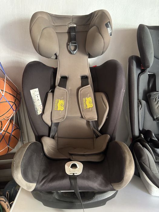 Scaun de mașina 9-36 kg cu isofix
