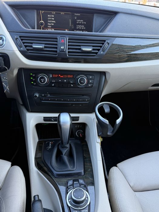 BMW X1  Automatic Xenon Navi Piele Incalzire scaune Cuplă