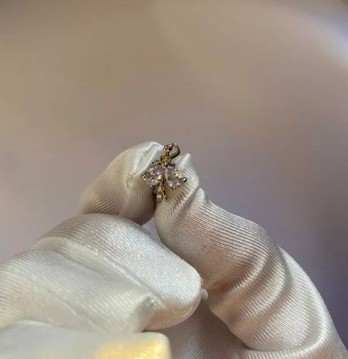 Клипсы на ушки.   .