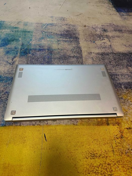 laptop samsung galaxy book, i3 gen 12, octacore, 8 gb, ssd