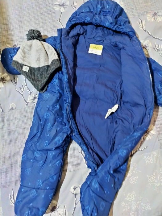 Продам комбинезон на мальчика