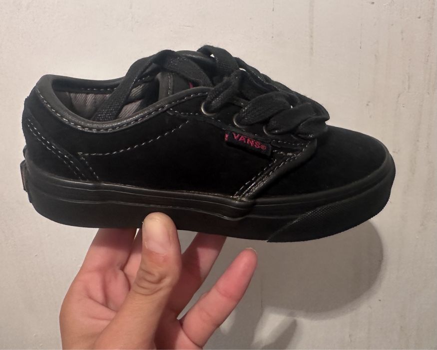 Чисто нови детски обувки Vans номер 27