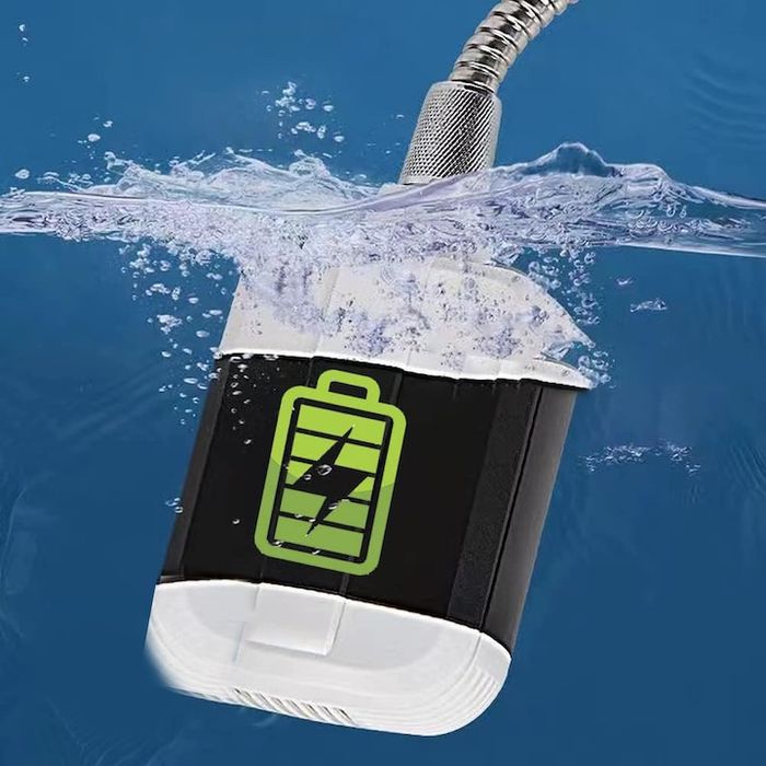 Dus portabil pentru camping, incarcare USB, 2200mAh, 1.5m furtun, nou