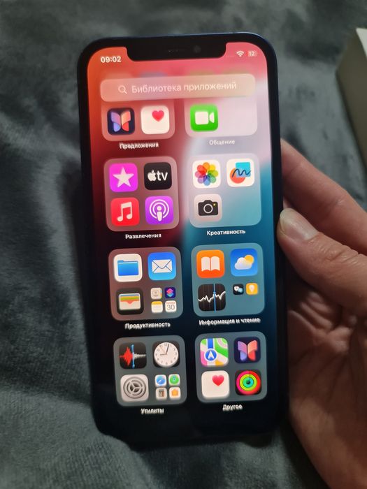 Iphone 12. 128 Гб. С коробкой. Акб 76%