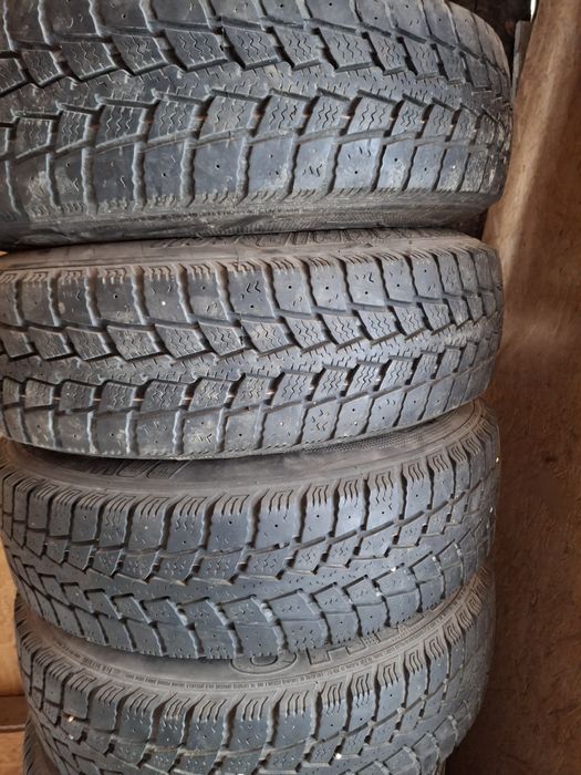 Vănd cauciucuri cu jenți  Sprinter