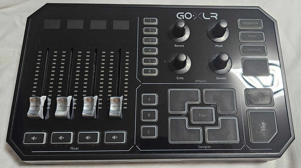 TC Helicon GO XLR Подкаст миксер