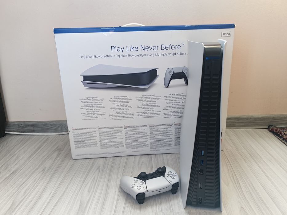 Продавам Playstation 5 Standard Disk Edit