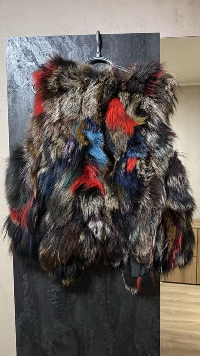 Дамски елек от естествени пера