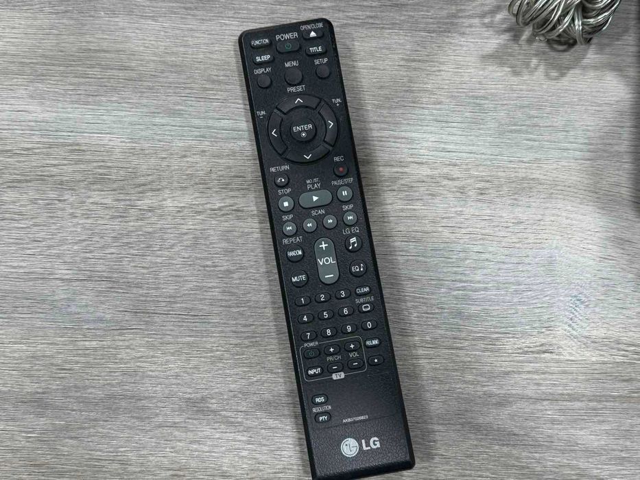 Домашно кино уредба LG HT306SF / 5 колони + буфер, дистанционно