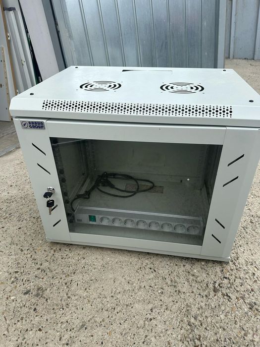 Vand 3 switch-uri profesionale