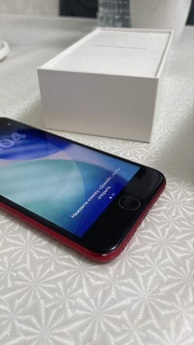 iPhone SE 2020 на 128Гб