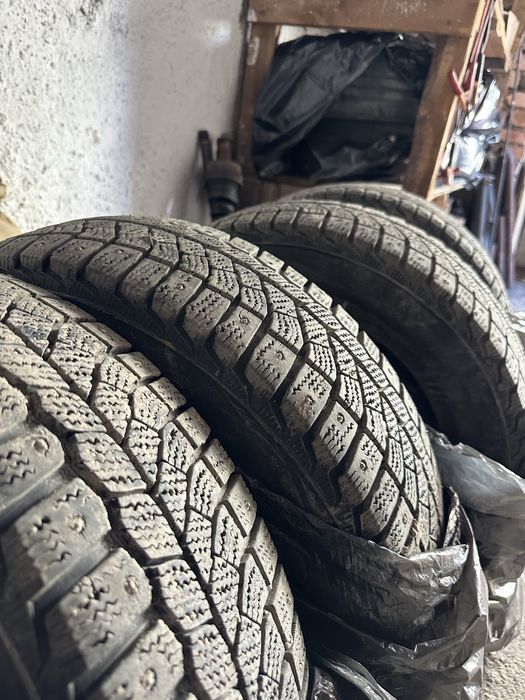 Автошины 185/65R15 зима шипованные б/у