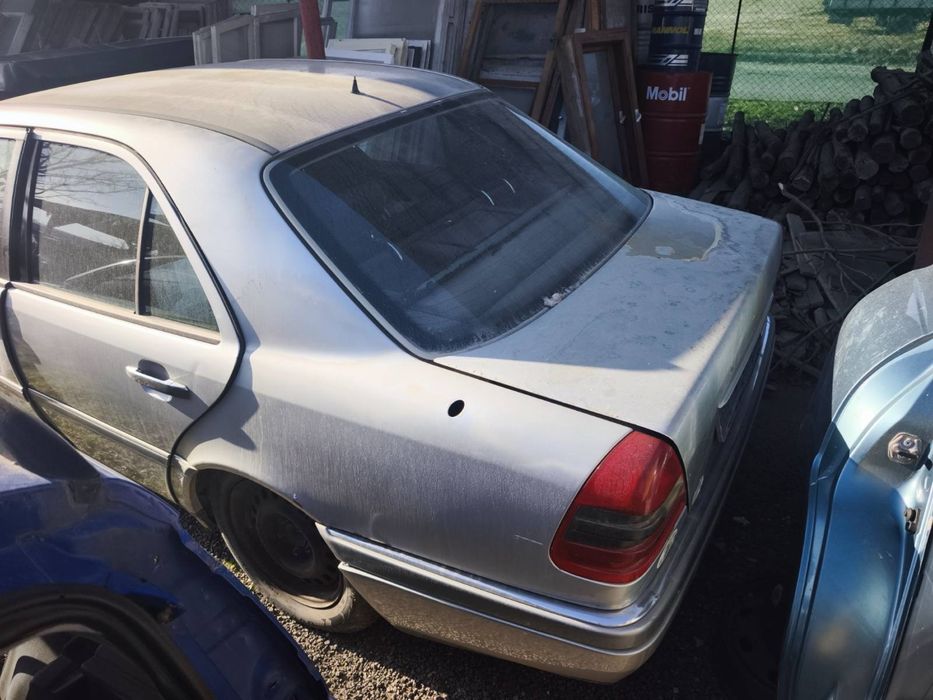 Мерцедес C класа на части