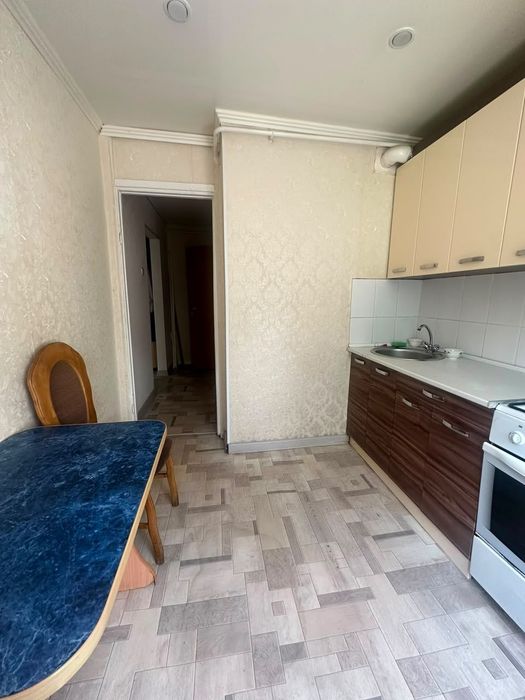 Продается двухкомнатная квартира.  Жас Оркен.