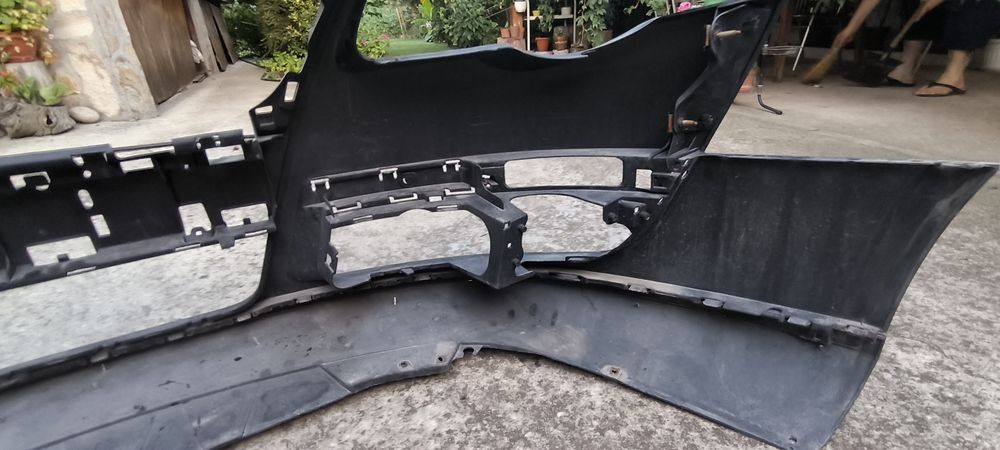 Предна броня Passat B6