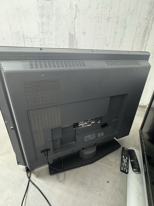 LG 42LE2R – TV LCD 42” (106 cm) – stare foarte bună