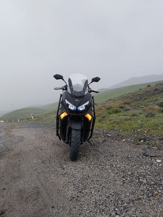 Skillmax N max skuter