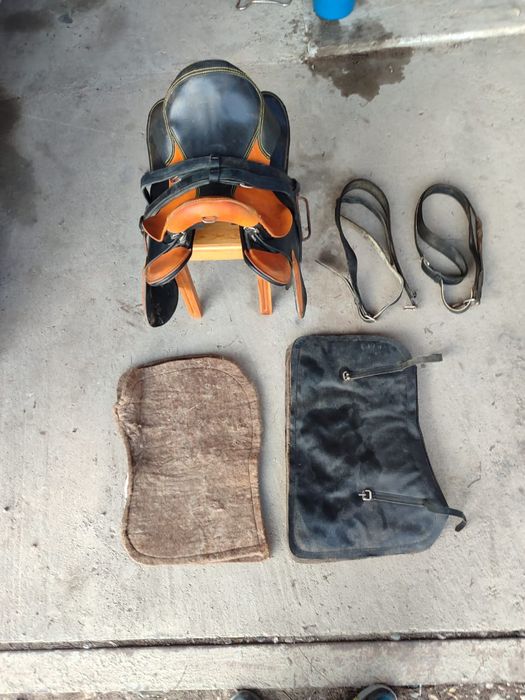 Продам седло для лошади