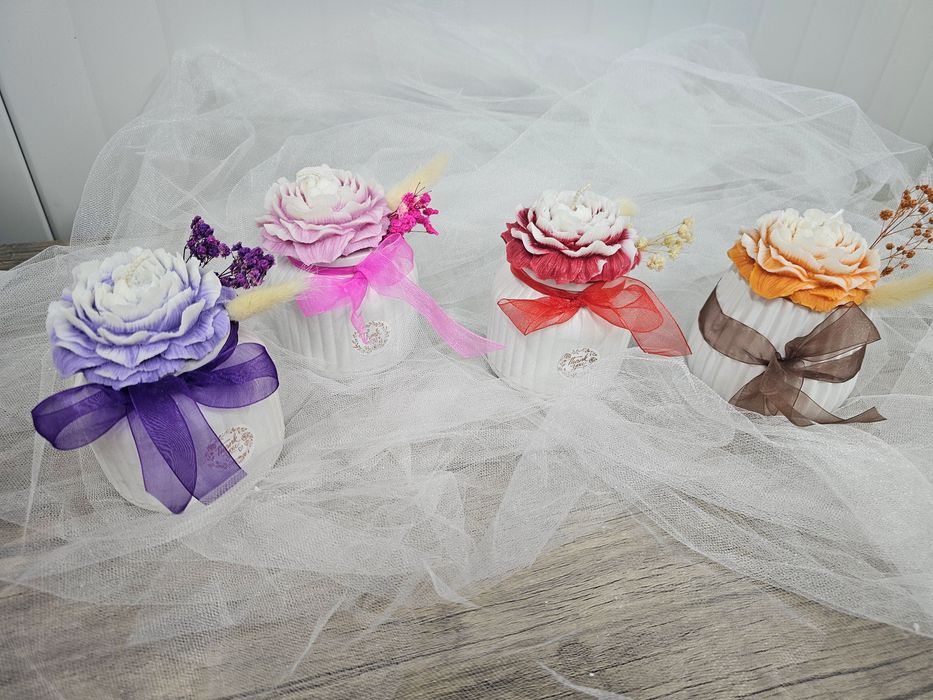 Букети от соеви свещи