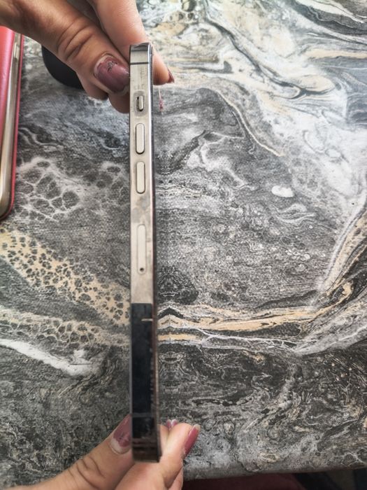 Vând iPhone 13Pro