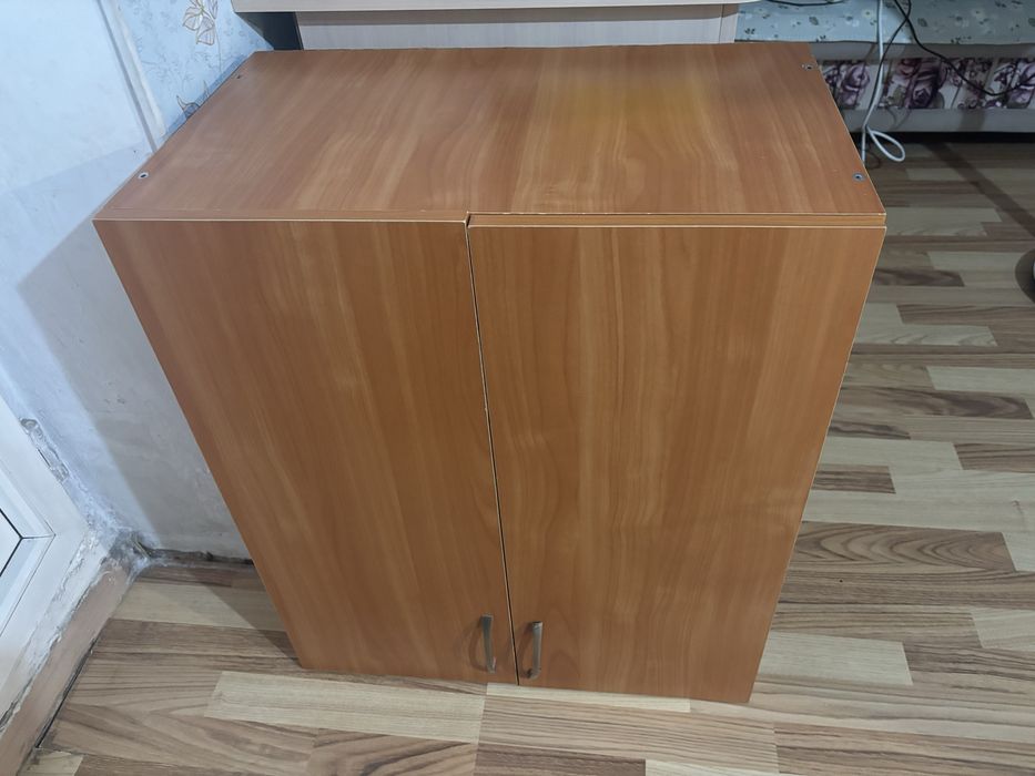 СРОЧНО продам полочки и обувницу