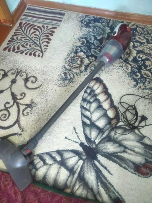 Срочно продаю пылесос!