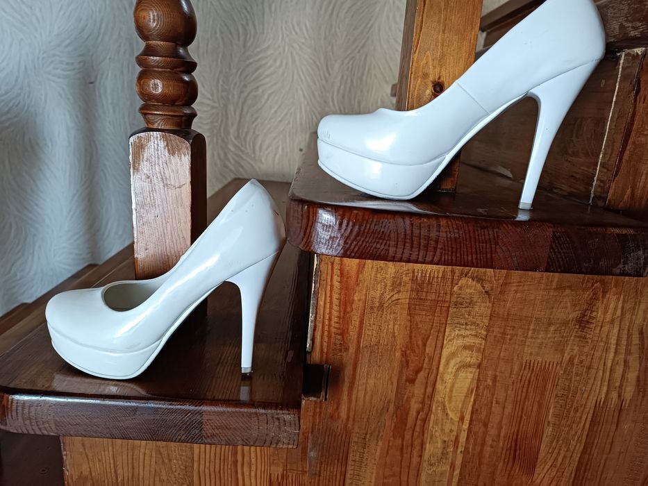 Продам новый туфли