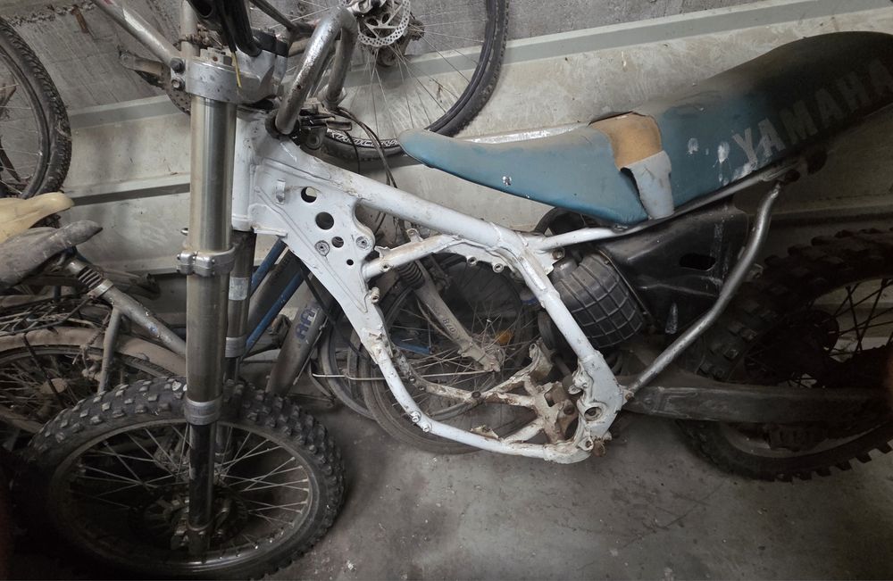 Vand yamaha yz 125 2 bucati