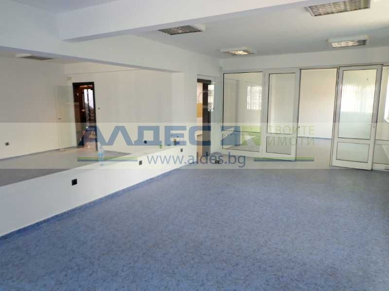 Отдава се офис в Кръстова Вада!