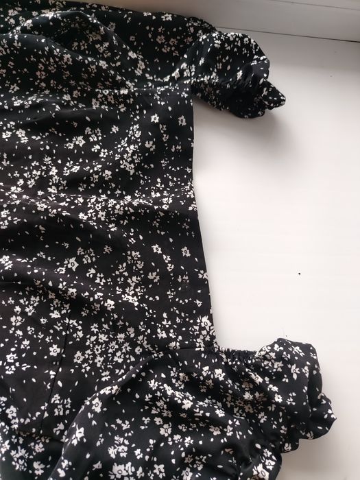 Платье срочно продам