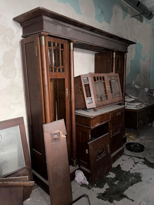 Продам Буфет - антиквариат