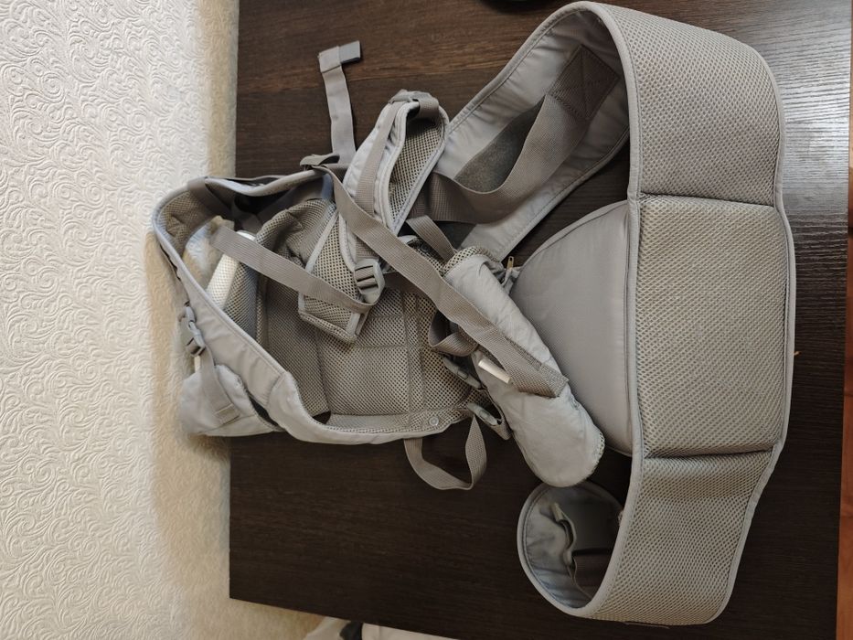 Кенгуру для детей серого цвета б.у.