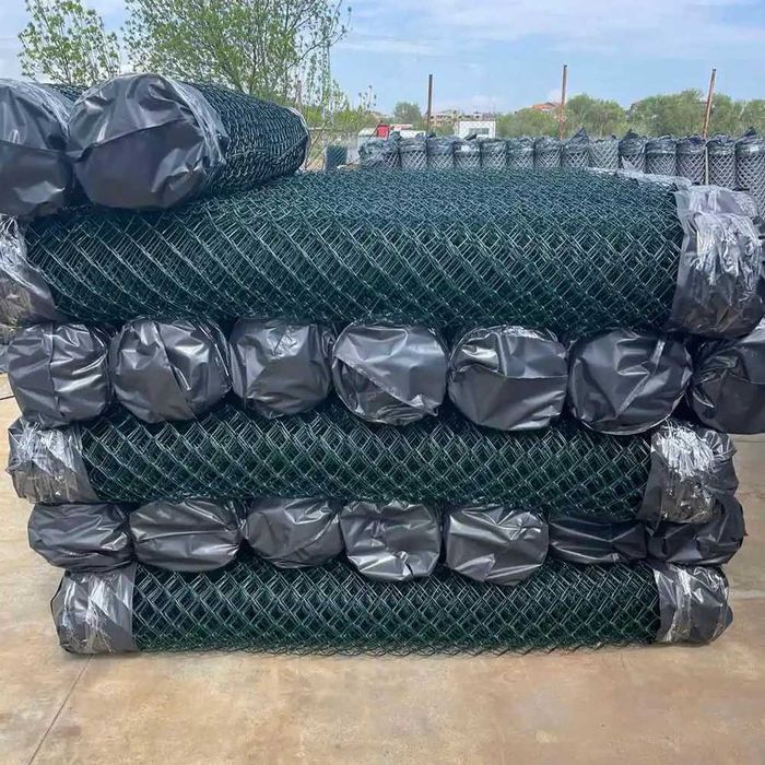 Поцинкована оградна мрежа, метални колове