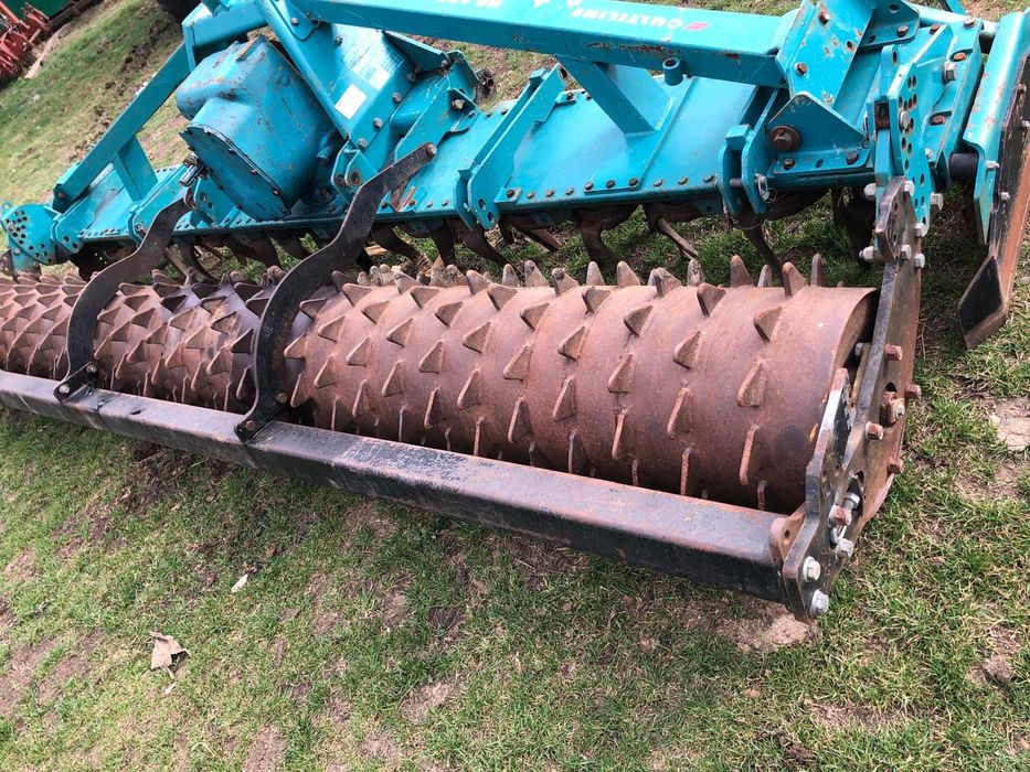 Vînd freză grapă rotativă 4 m