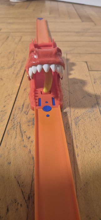Lansator Hot Wheels DINO – Lansare prin Coadă (Gravitational)